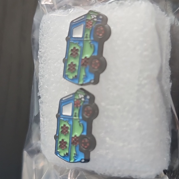 Scooby Doo Mystery Van Inspired Earrings - Picture 4 of 4